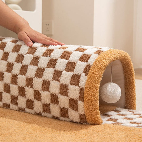 Versatile Pet Bed with Plush Plaid Tunnel